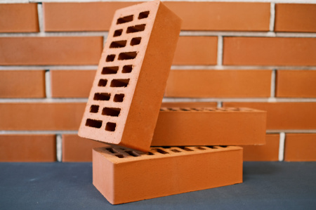 Арский кирпич лицевой 1НФ красный гладкий (без упаковки)